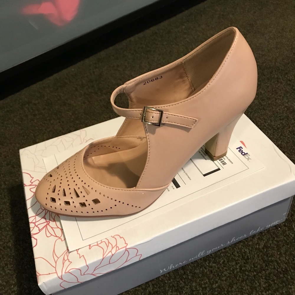 Mary Jane Pumps Blush, size 8